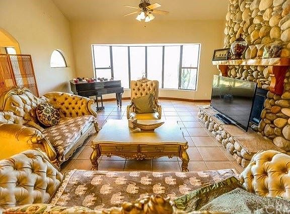 5th image of 30308 Ainsworth Pl