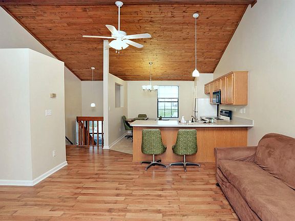 4th image of 3549 Roundtable Way
