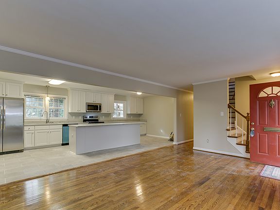 5th image of 6 Scott Rd