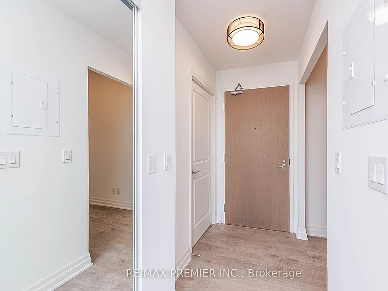 8 Rouge Valley Dr W #1211B — Photo 7