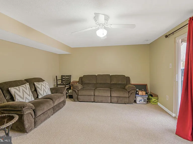 6121 Cedar Wood Dr — Photo 15