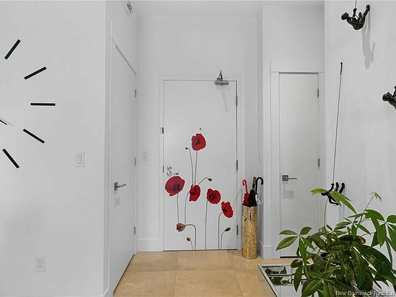 2nd image of 55 Queen St #804