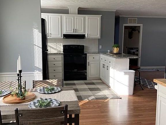 Dining Room & Kitchen