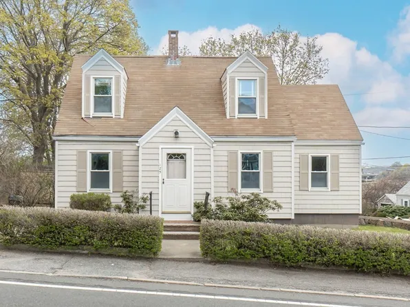 125 Essex Ave, Gloucester, MA 01930