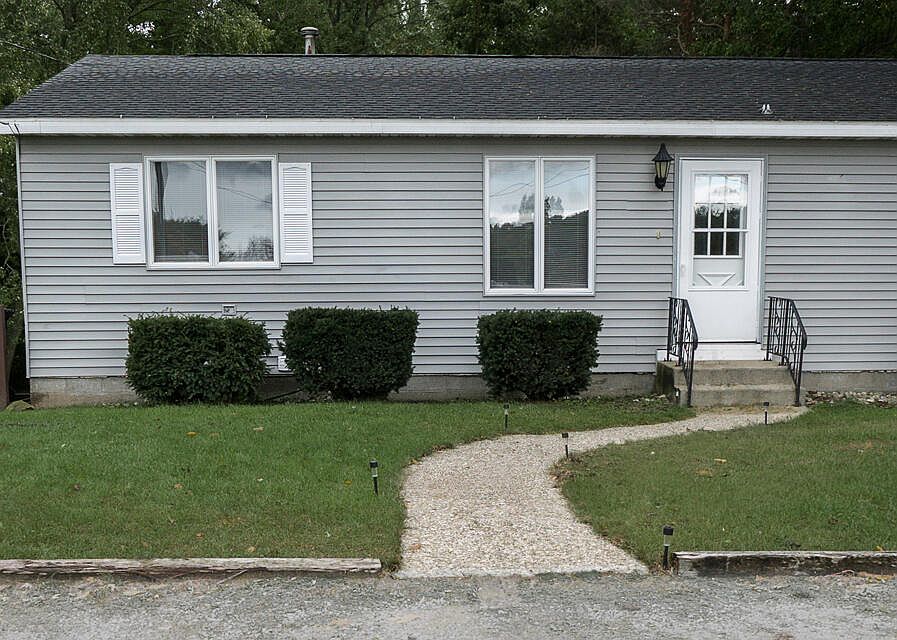 1st image of 17635 Dogwood Dr
