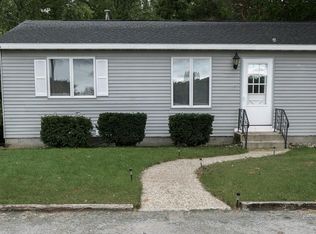 17635 Dogwood Dr, Spring Lake, MI 49456