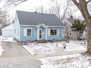 1417 W 8th St, Appleton, WI 54914