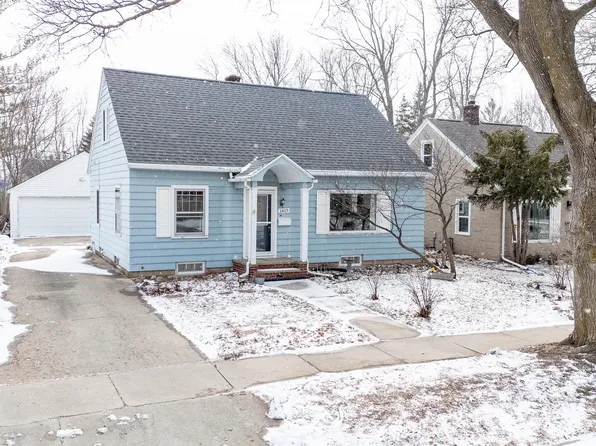 1417 W 8th St, Appleton, WI 54914