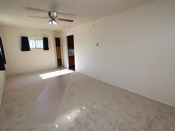 5th image of 613 W Denni St