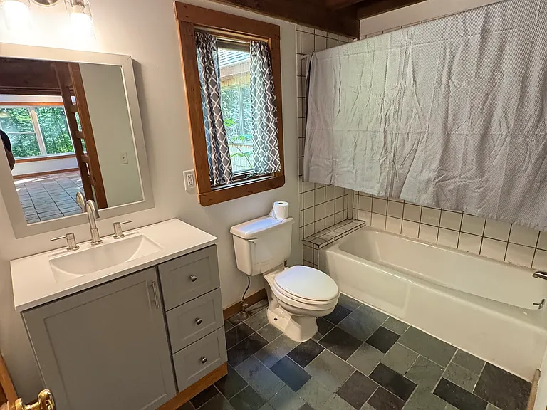 9 Jade Ln #B — Photo 5
