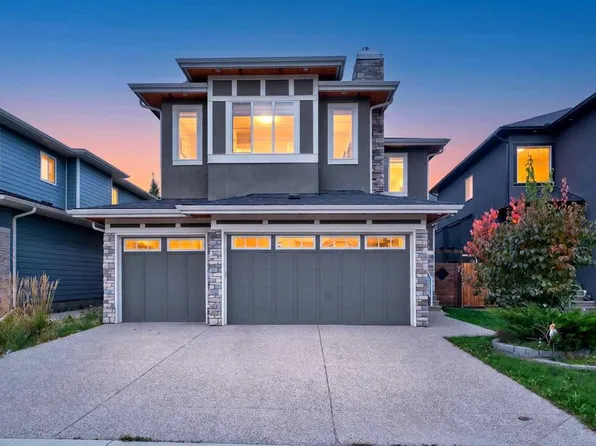 170 N Kinniburgh Cres, Chestermere, AB T1X 1Y1