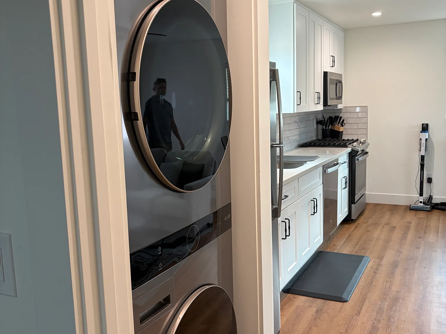 1 bed, 500 sqft, $2,700 — Photo 3