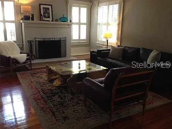 909 E Shadowlawn Ave — Photo 19