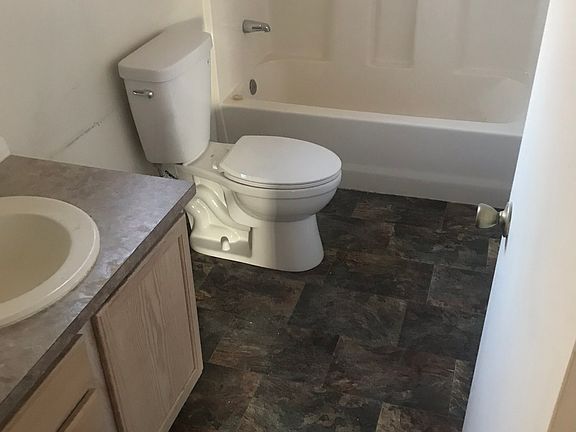5th image of 5676 Deer St