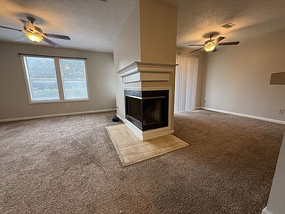 5th image of 979-3 Stewarts Creek Dr