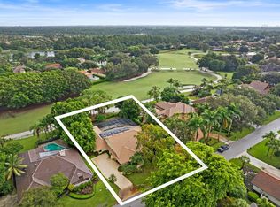 17 Carrick Rd, Palm Beach Gardens, FL 33418