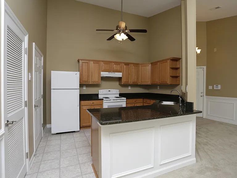 131 Wexford Dr #300 — Photo 11