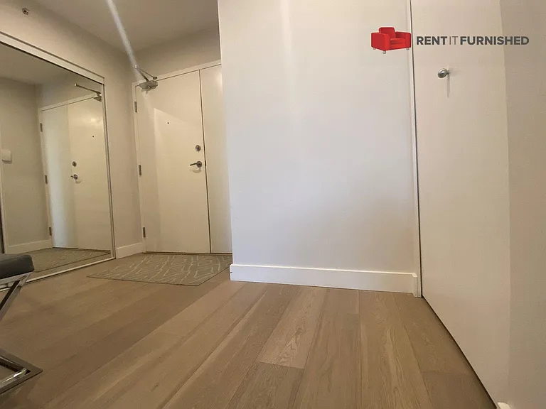 1438 Richards St — Photo 15
