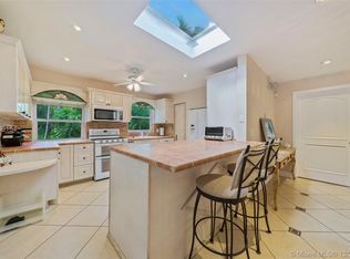 7031 SW 60th St, Miami, FL 33143