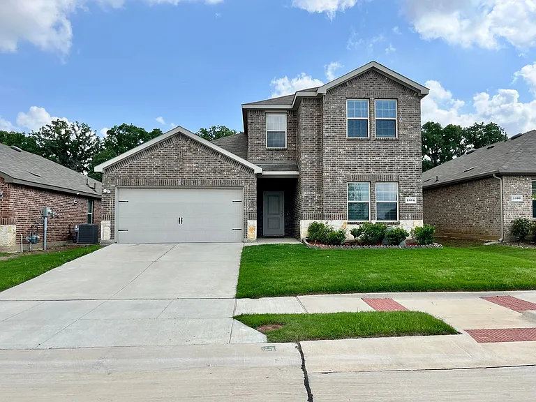 2304 Lattimore St — Photo 1