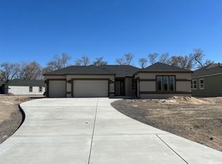 395 White Hawk Rd, Fernley, NV 89408