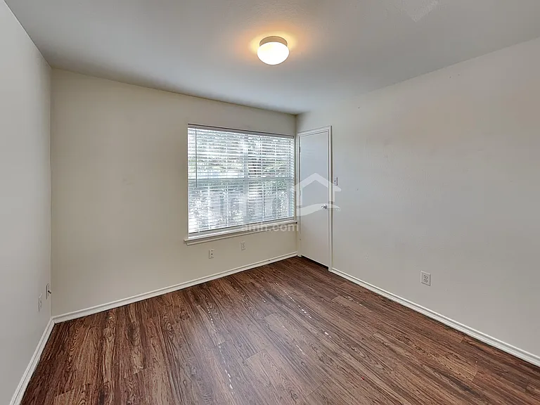 211 Remington Run — Photo 19