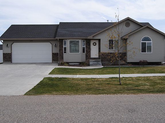 4th image of 3276 E Skyview Dr
