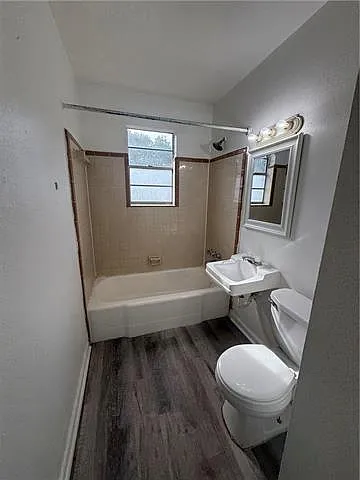 707 N Robertson St #203 — Photo 6