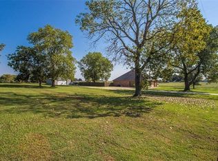 755 Bones Chapel Rd, Whitesboro, TX 76273