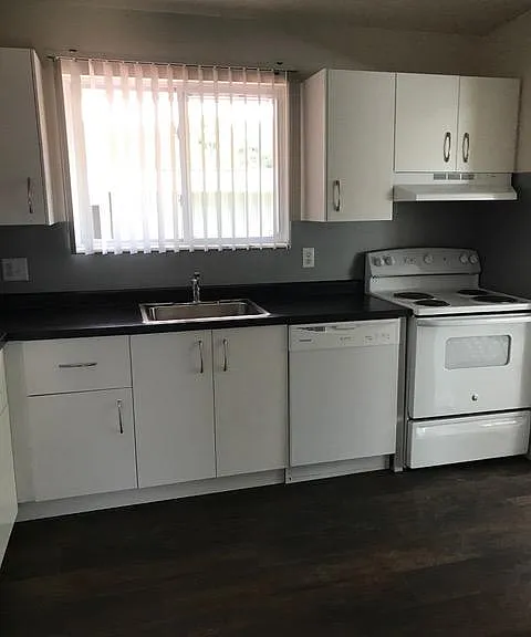 1460 Bemidji Dr — Photo 2