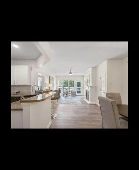 3246 Margellina Dr — Photo 5