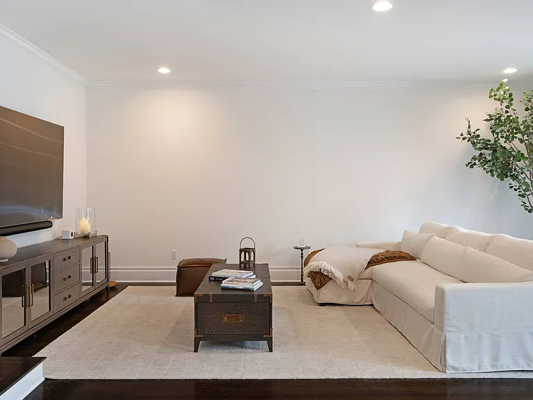 163 Wooley St — Photo 10