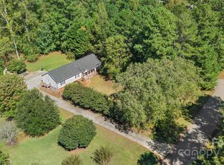 7053 Quailwood Dr, Stanley, NC 28164