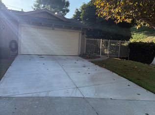 555 S Silktree Cir, Orange, CA 92868