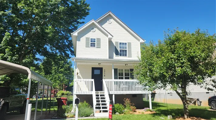 1714 Daytona Ct — Photo 1