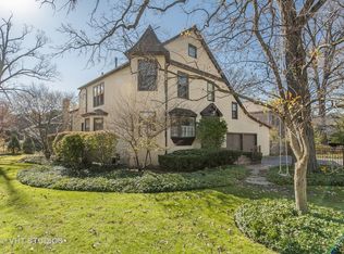 1064 Elm St, Winnetka, IL 60093