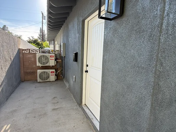 7715 Royer Ave #1, Canoga Park, CA 91304