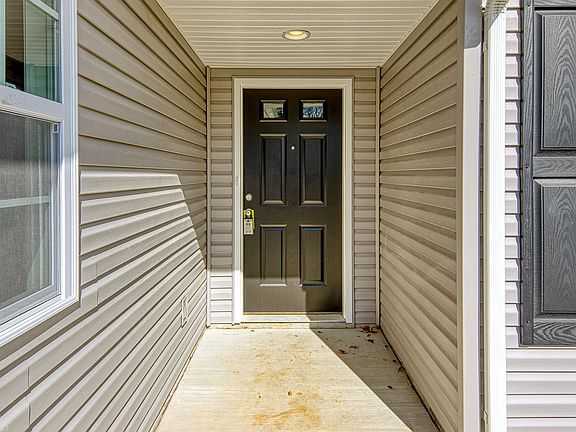 2nd image of 112 Aaliyah Ln