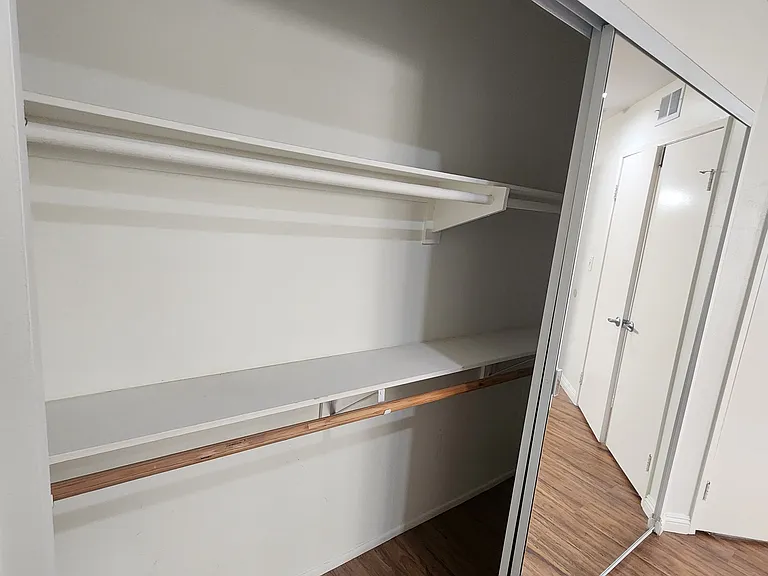 626 N Isabel St #202 — Photo 9