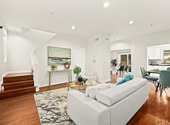2nd image of 1827 Vine St #B