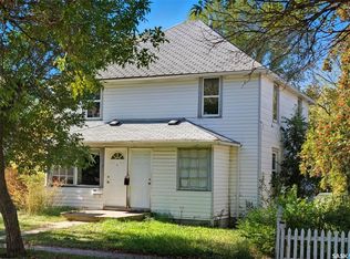 1121 108th St, North Battleford, SK S9A2B1