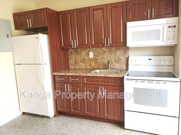 4th image of 3712 Henry Ave