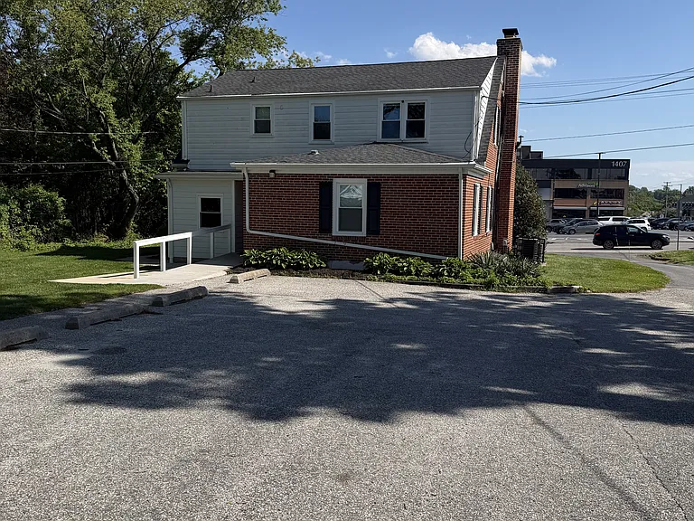 8 E Seminary Ave #2 — Photo 16