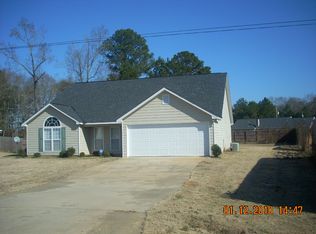 145 McLendon Rd, Fort Mitchell, AL 36856