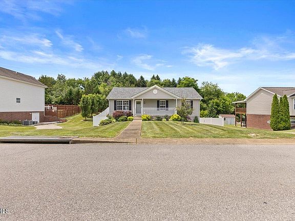 4th image of 110 Yarrow Dr
