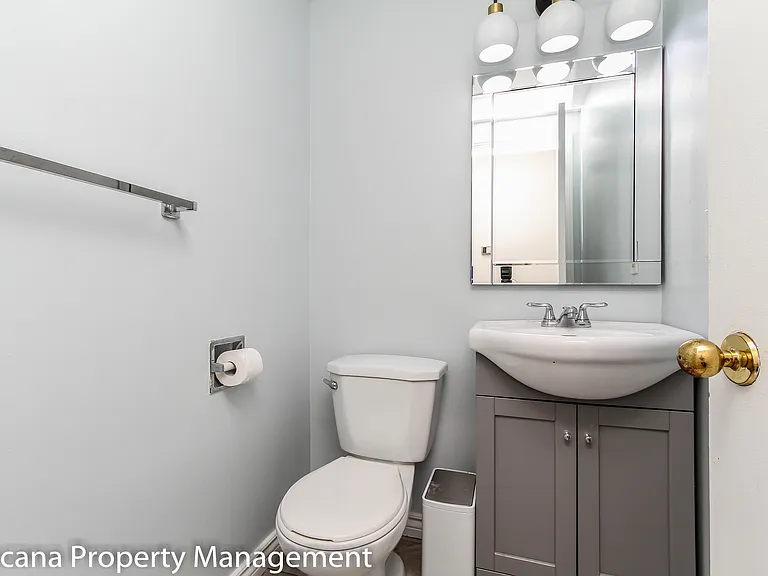 72 Burlington Cres #1 — Photo 10