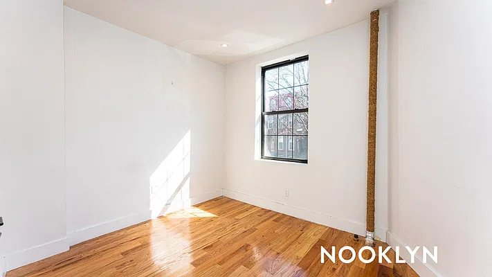 Rented by Nooklyn NYC LLC | media 9