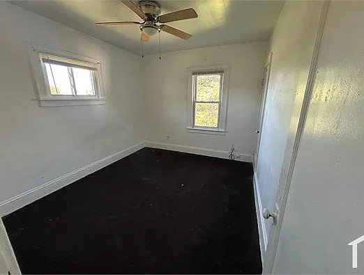 3 bed, 816 sqft, $1,000 — Photo 2
