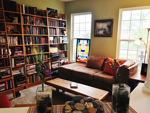 5th image of 811 Wildflower Dr