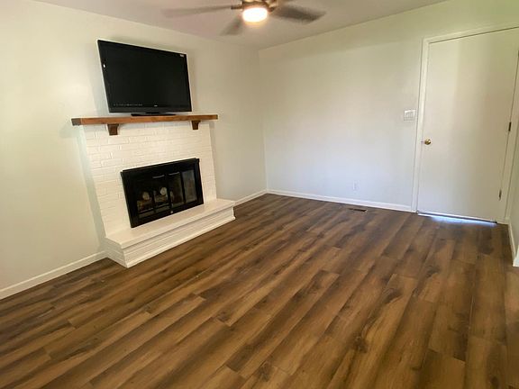 4th image of 3100 Saratoga Dr